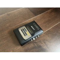 Cassette Player Sony Walkman Mega Bass FM/AM Radio Model WM-AF50